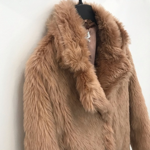 Fabulous Charlotte Russe Faux Fur Coat - Picture 5 of 7